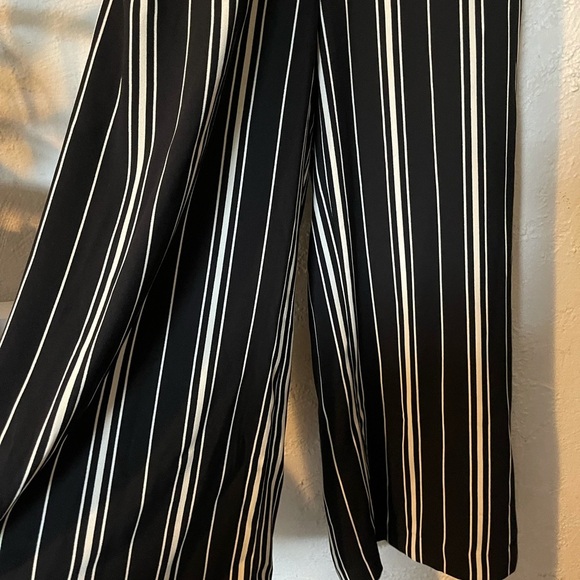 H&M Stripped Jumpsuit NWT - Picture 2 of 4